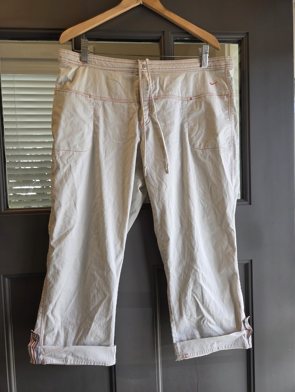 Nike Youth 12-14 Beige Drawstring Cropped Pants